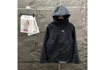 Arc'teryx black Jacket