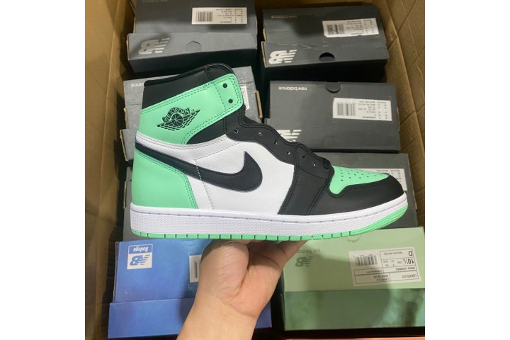 Jordan 1 Retro High OG Green Glow