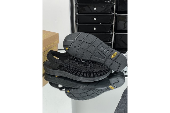 KEEN Uneek O2 Black