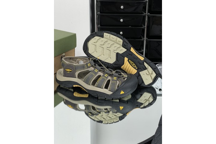 Keen Newport H2 Raven Aluminum