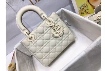 Lady Dior White Cannage Embroidery