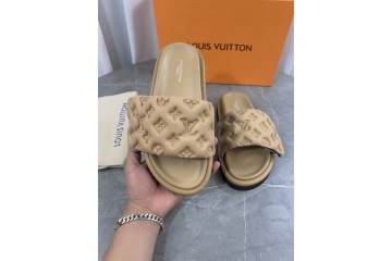 Louis Vuitton Pool Pillow Comfort Mule Monogram Desert