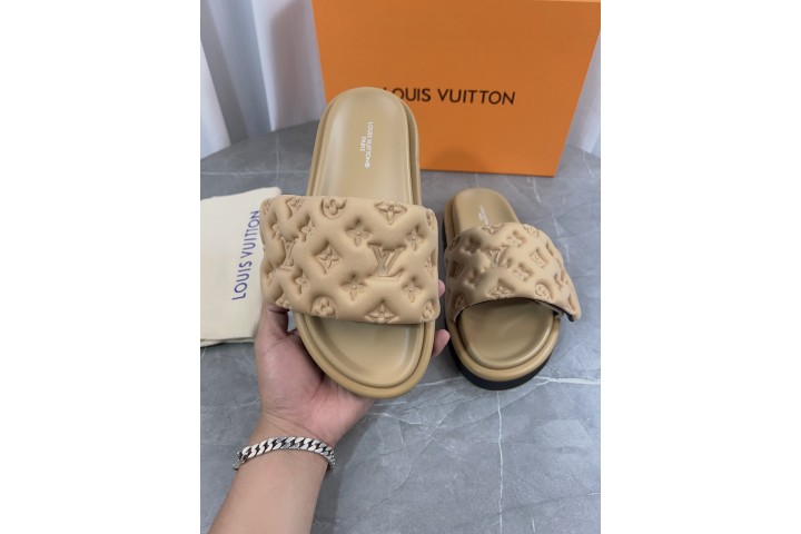 Louis Vuitton Pool Pillow Comfort Mule Monogram Desert