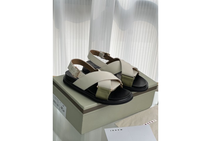 Marni Fussbett Sandals White Green