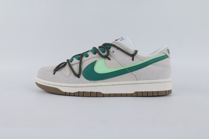 Nike Dunk Low SE 85 grey green