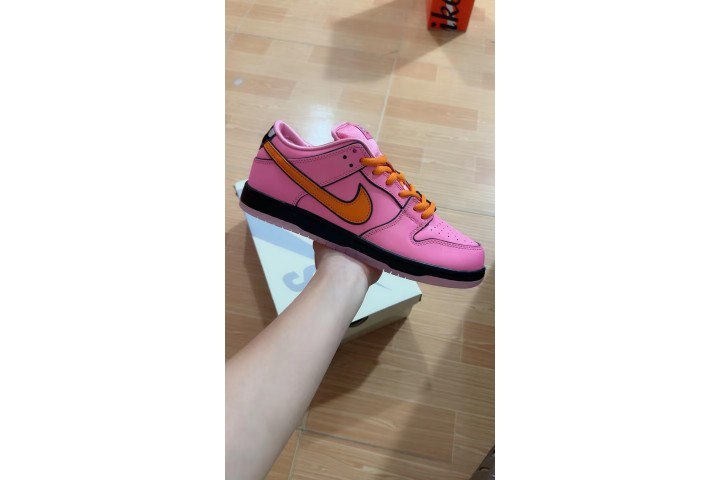 Nike SB Dunk Low The Powerpuff Girls Blossom