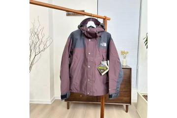 The North Face 1990 Mountain Jacket Gore Tex burgundy