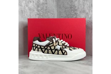 Valentino Garavani ONE STUD XL low-top sneaker